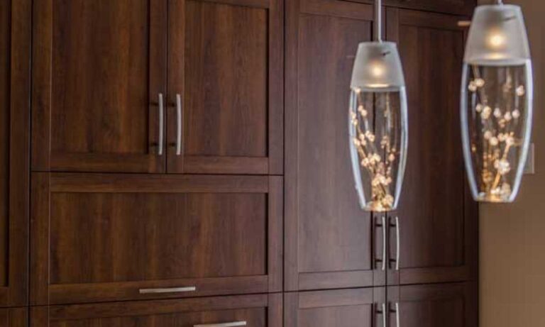 découvrez notre quincaillerie sur la rive-sud, offrant un large choix de produits de qualité pour tous vos projets de construction, rénovation et bricolage.