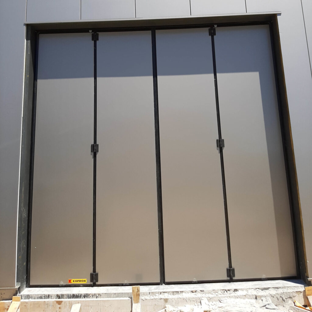 découvrez notre sélection de quincaillerie pour portes accordéon, alliant qualité et durabilité pour une installation facile et un fonctionnement optimal.