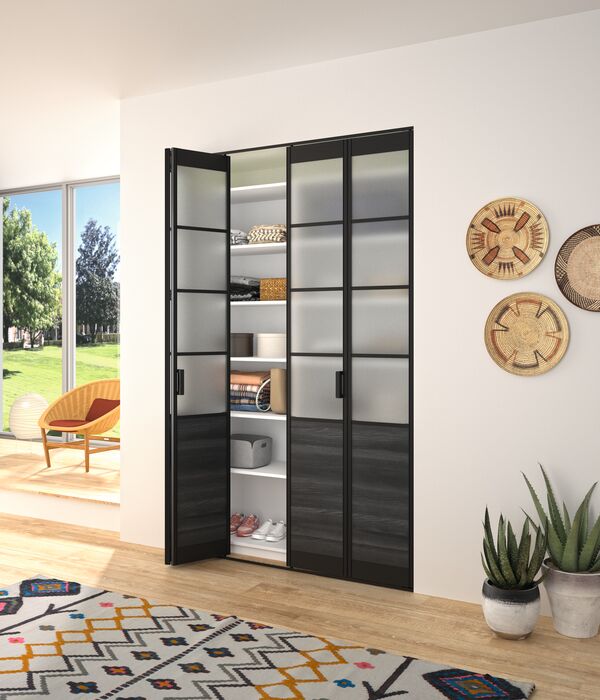 découvrez notre quincaillerie spécialisée pour portes de placard pliantes, alliant qualité, robustesse et facilité d'installation pour un rangement optimisé.